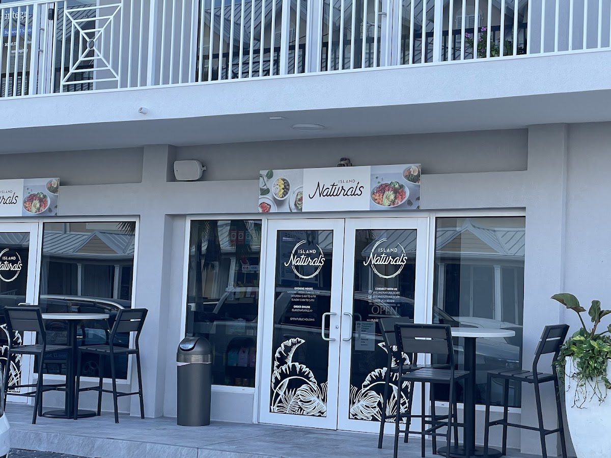 Island Naturals Cafe
